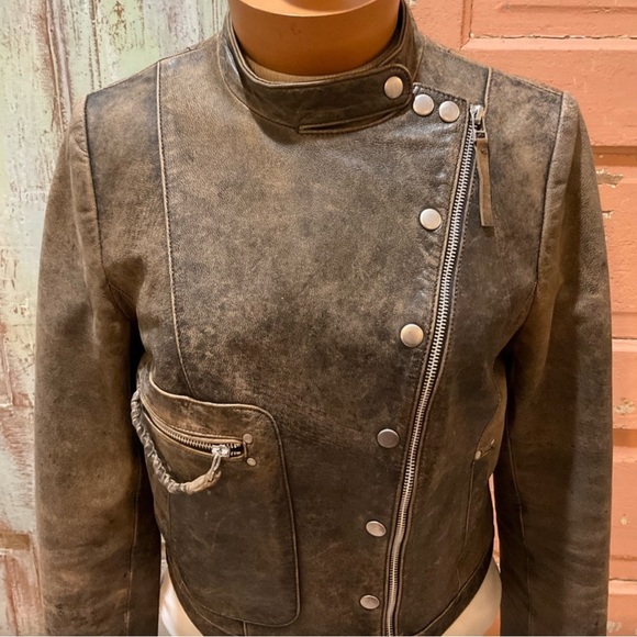 ZARA chocolate brown quality genuine leather
Motorcycle DISTRESSED Jacket- Large - Picture 8 of 13